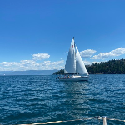 a small boat in a body of water